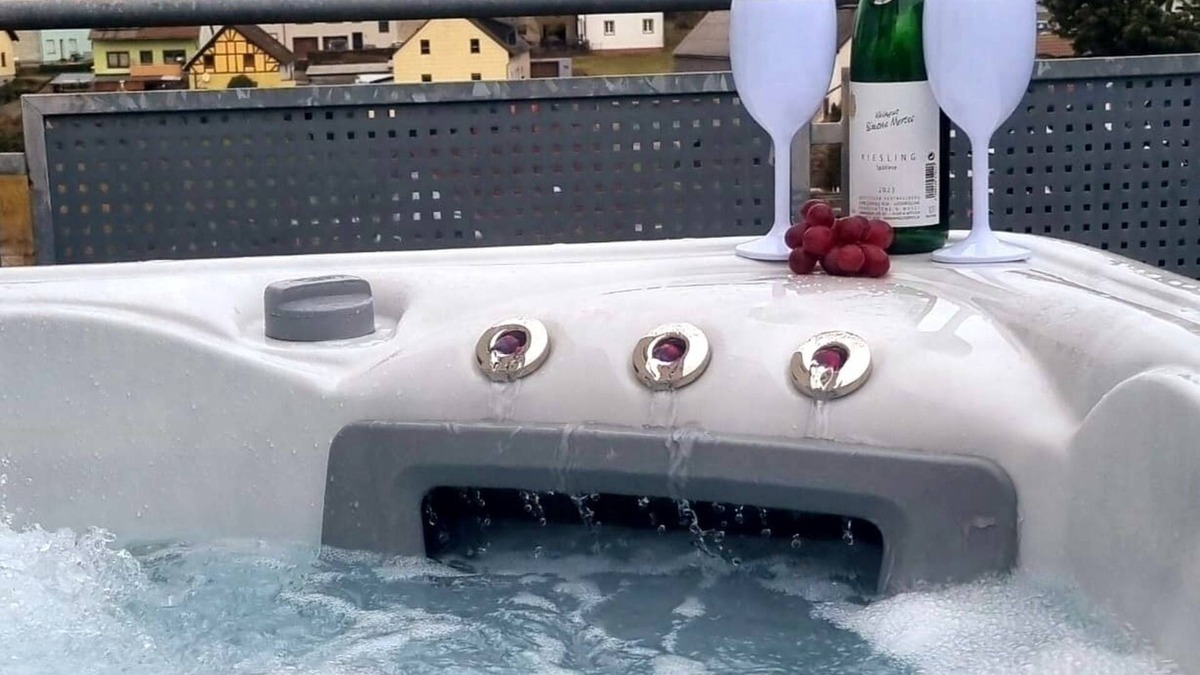 Dreis-Bruck House | Wellnesshaus Dorfblick* with jacuzzi and infrared cabin NEW!