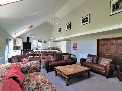 Llanfyrnach House | Wellstone Cottages - Coach House