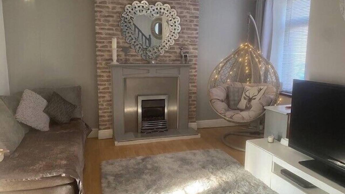 Mountain Ash House | Welsh Retreat with Stunning Views, sleeps upto 4