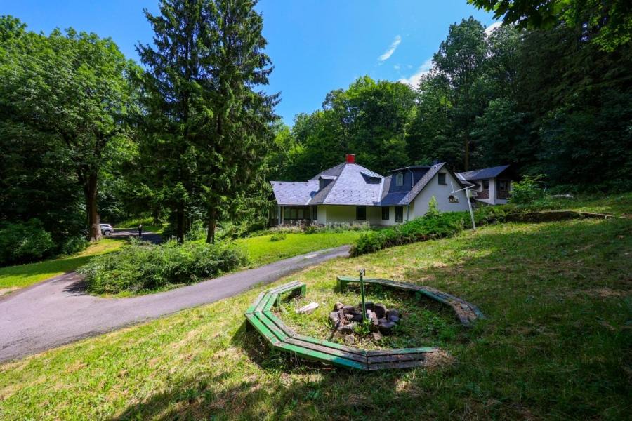 Nagyoroszi Bed & Breakfast | Wenckheim Vadászház