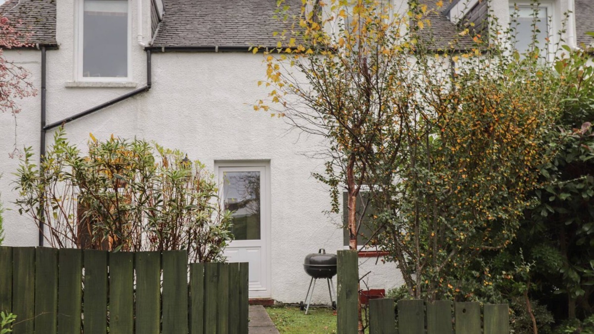 Foyers Cottage | WENDY'S PLACE, character holiday cottage, with open fire in Foyers