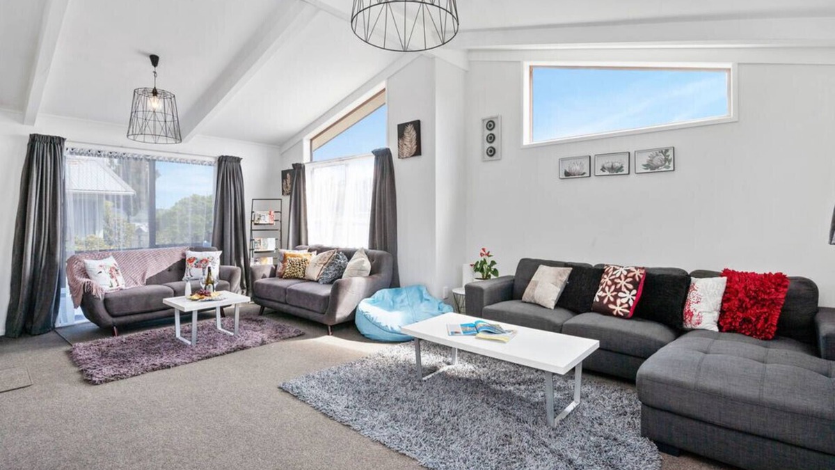 Two Mile Bay Cottage | Wendy’s Bach - Richmond Heights Holiday Home