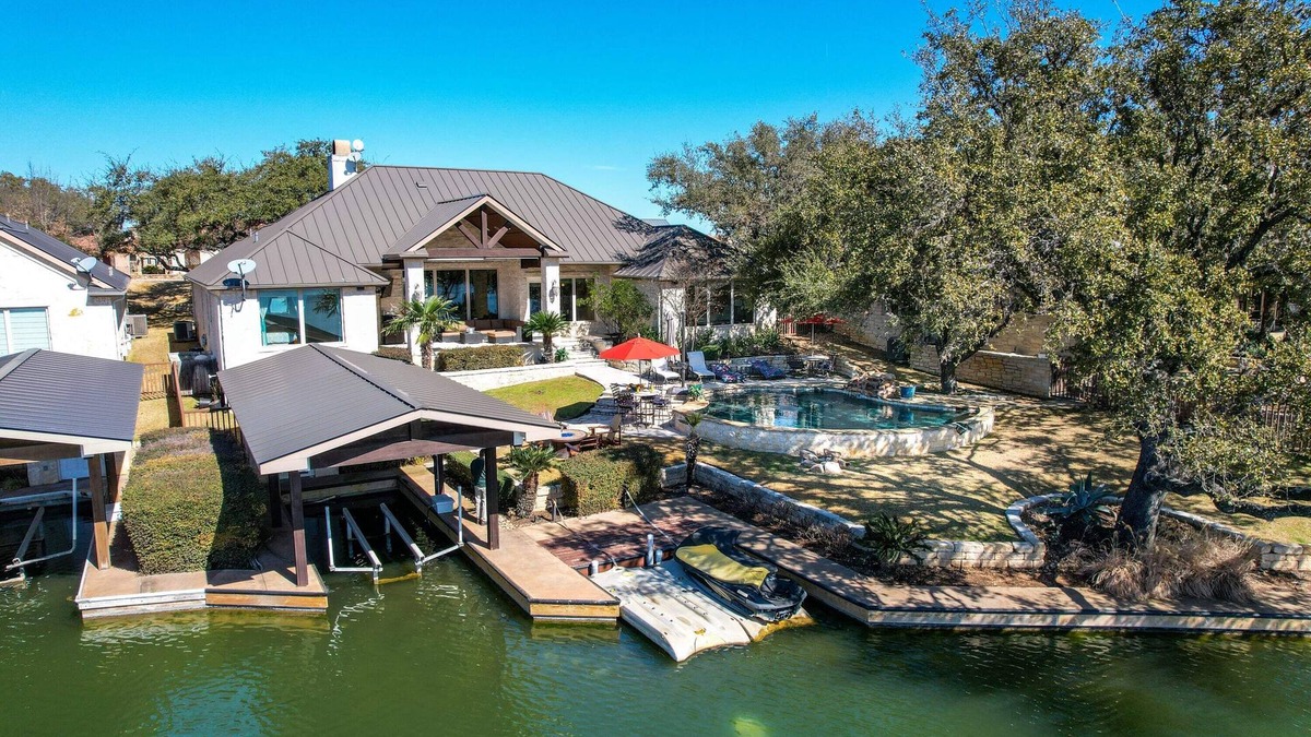 Horseshoe Bay West House | Wennmoh Retreat | Conceirge Services