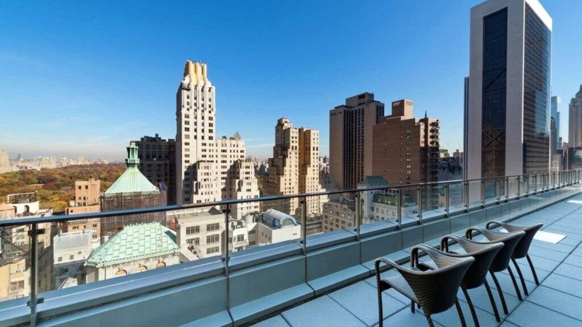 Central Park South Condo | West 57th Street, a Hilton Club - 1 - Bedroom Penthouse