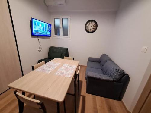 Aigaleo Apartment | West Athens Welcome Δυτικά της Αθήνας
