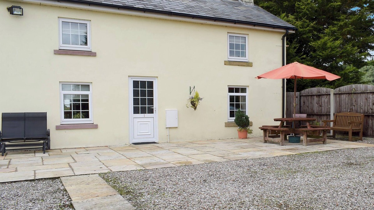 Knott End-on-Sea Cottage | West Boundary Farm Cottage 1