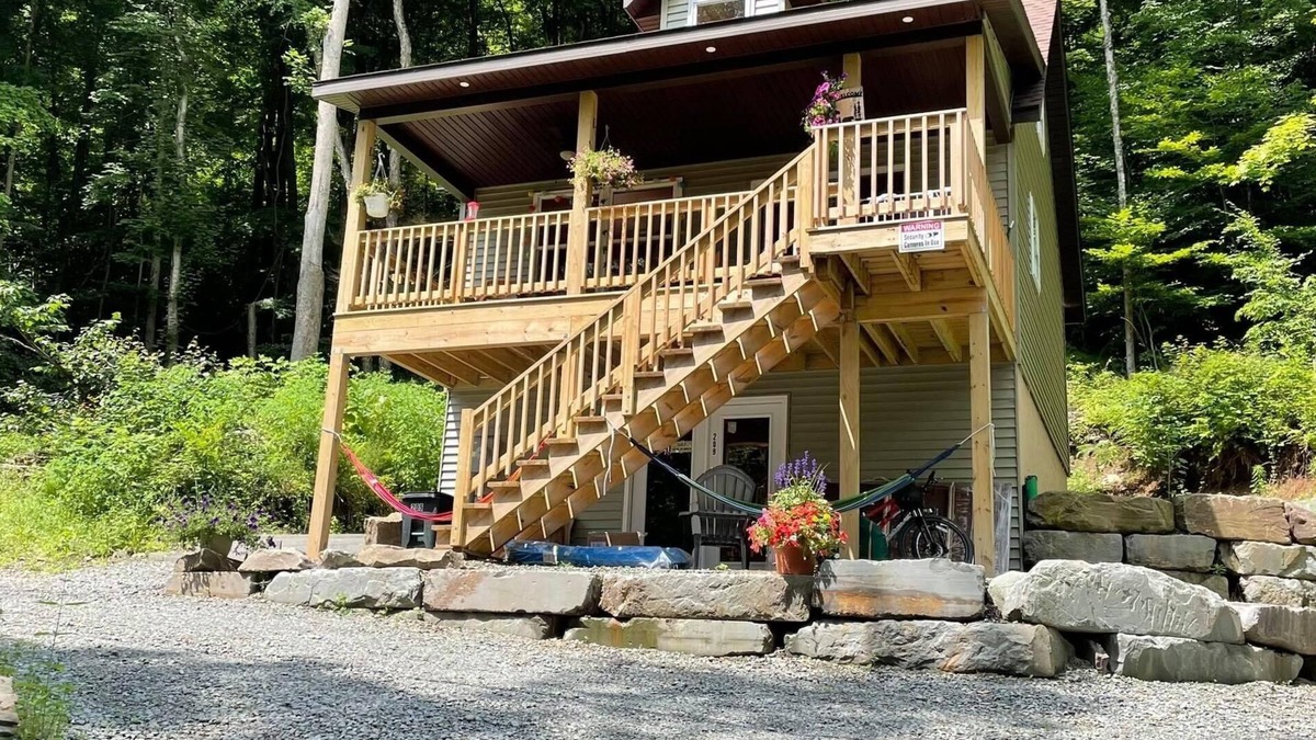 Fishs Eddy House | West branch Delaware river. Flyfishing retreat.