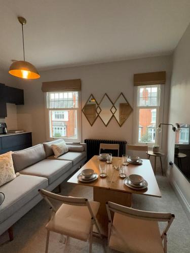 West Bridgford Apartment | West Bridgford 2 Bed 2 Bathroom Apartment with parking
