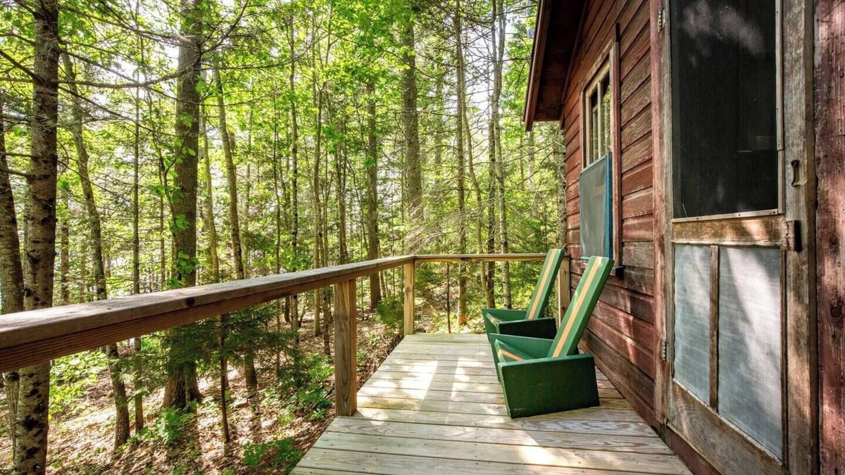 Bremen Cabin | West Camp Stay - Cabins 5 + 6