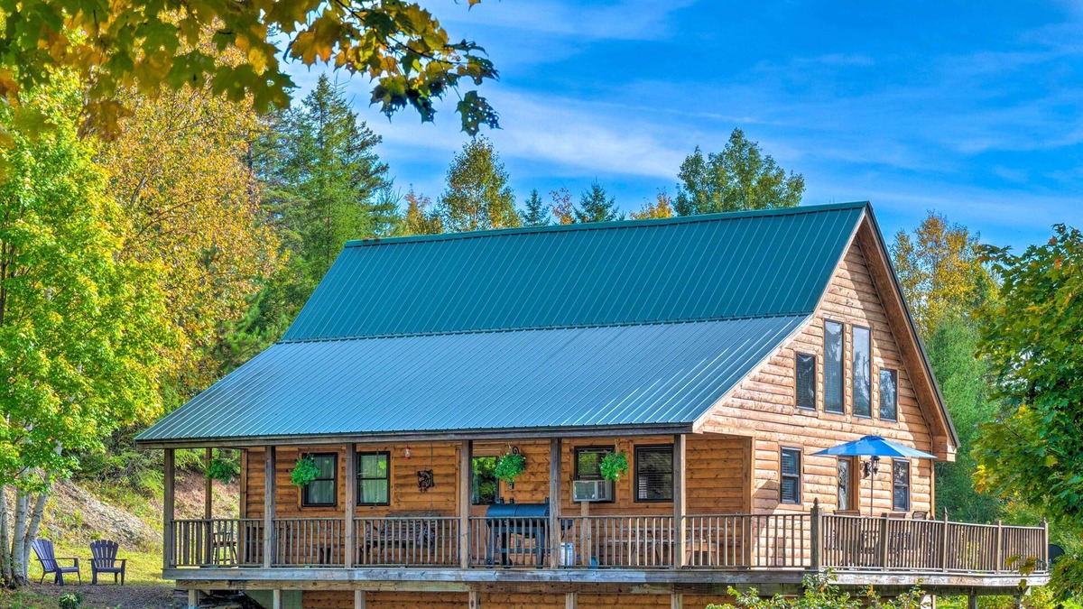 Walden Cabin | West Danville Cabin: Day Trip to Stowe Mtn!