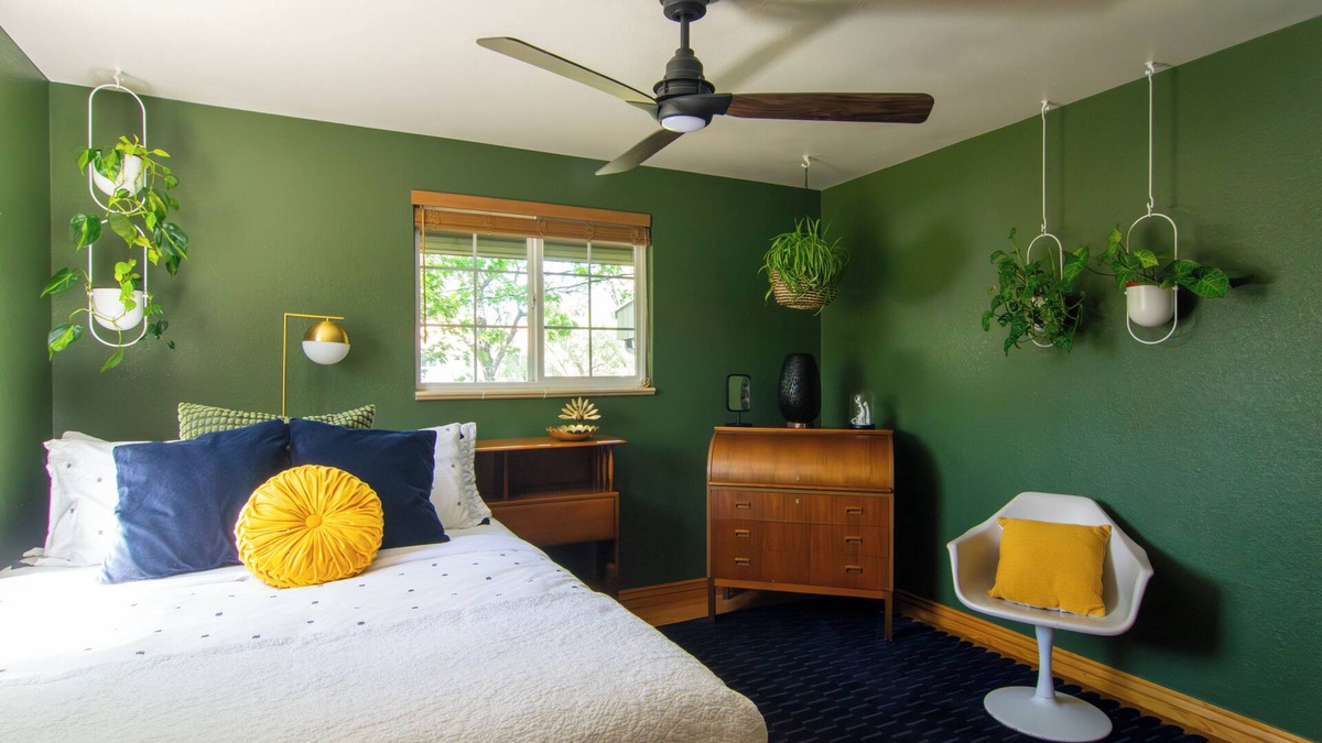 Lamar Heights Area House | West Denver Mid Century Modern Getaway