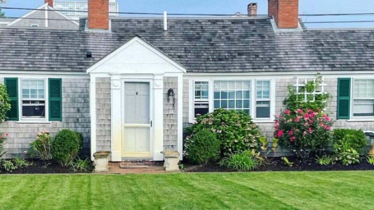Provincetown Cottage | West End Beach Cottage at Delft Haven - Steps from the Beach - w/Parking