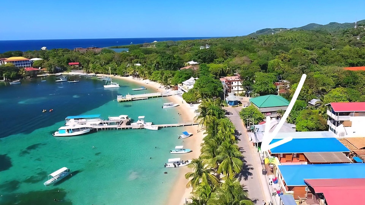 Antoneys Cay Hotel | West End Inn – Beachfront Hotel Room in West End