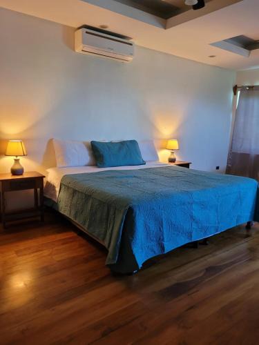 West End House | West End Room Shuttle Free OW