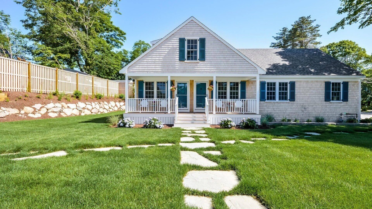 West Falmouth House | West Falmouth Cottage in the Heart of This Historic Village.
