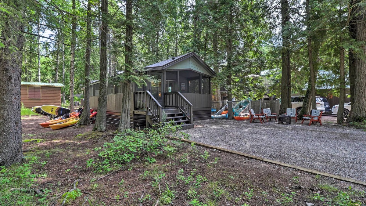 Agpar House | West Glacier Bear Cabin In Glacier National Park