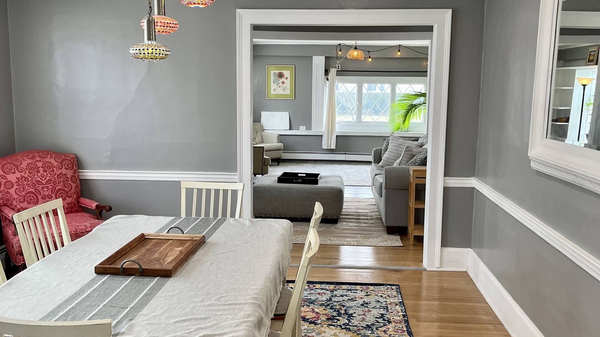 West Hartford Apartment | West Hartford Center 1st floor