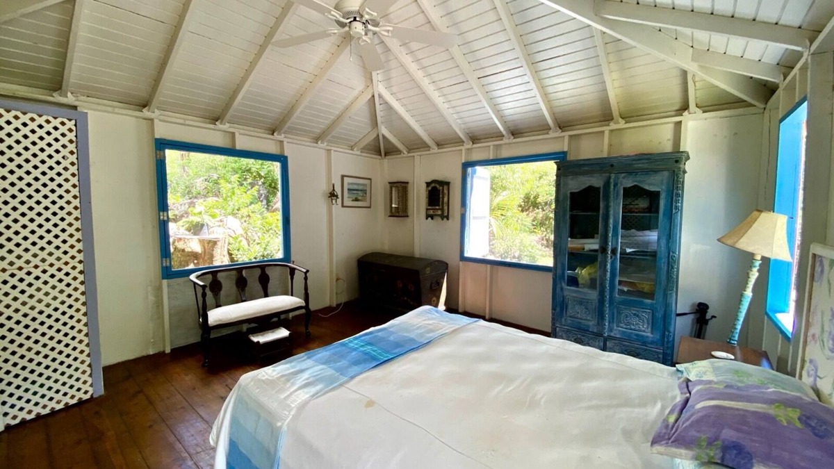 Barnes Ghaut Cottage | West Indian style cottage, romantic and 5 minute drive to beach