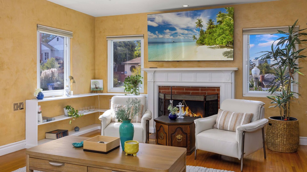 Westchester House | West LA 4BR/2BA furnished home