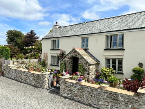 Barbrook Bed & Breakfast | West Lyn Farm Bed & Breakfast