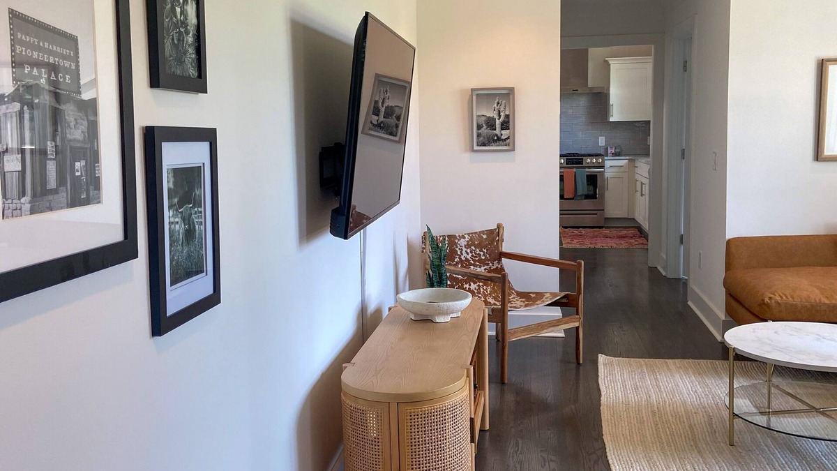 Charlotte Park House | West Nashville - 3 bed 2 bath newly renovated ranch style home