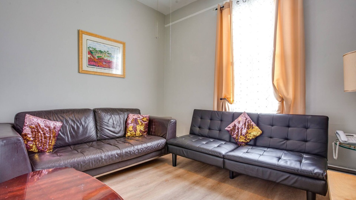West New York Apartment | West New York Apartment ~ 7 Mi to Manhattan!