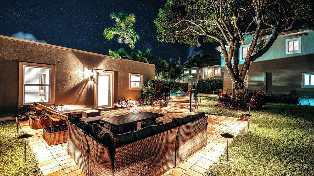 Poiciana Park II House | West Palm Oasis