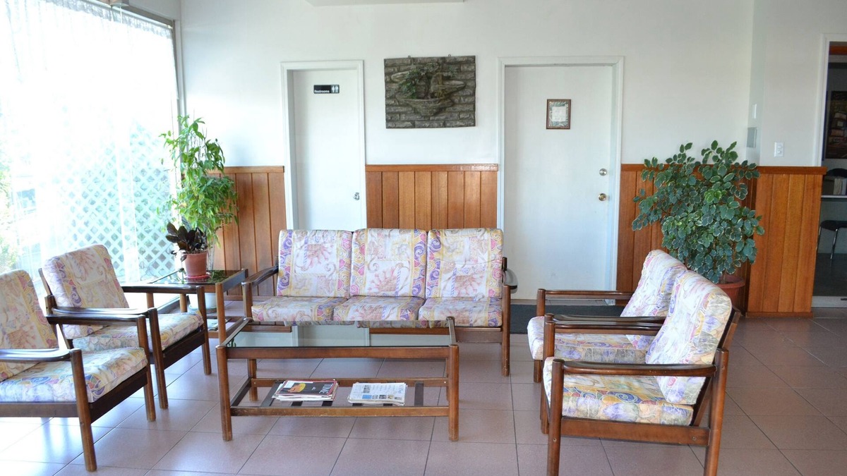 Koror Hotel | West Plaza Hotel Downtown
