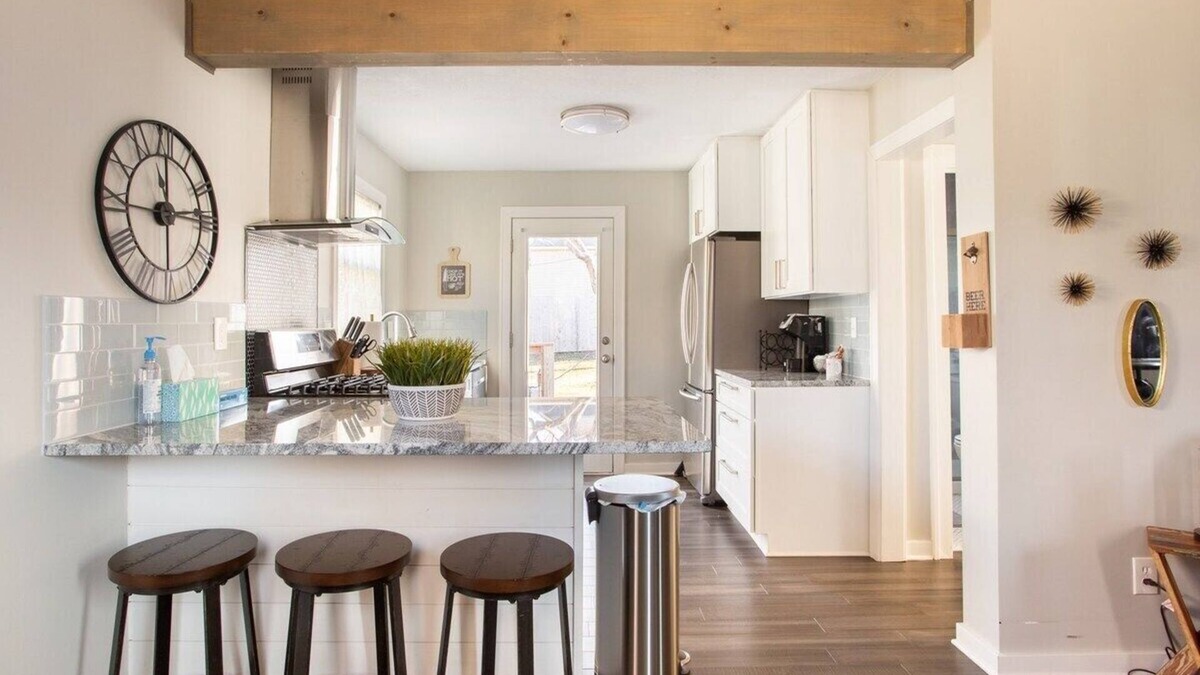 West Plaza House | West Plaza House in the heart of KC