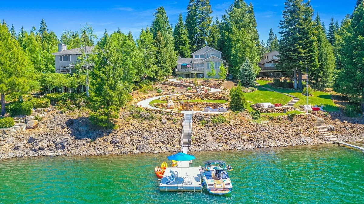 Lake Almanor West House | West Shore Lakefront Luxury Estate! Kayaks, Dock/Buoys, Exceptional Views!