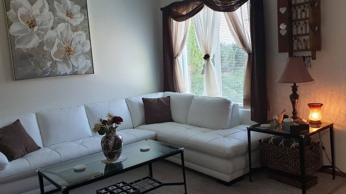 Yakima House | West Yakima - Clean - Safe - Netflix - #4 - ONWU-LLC
