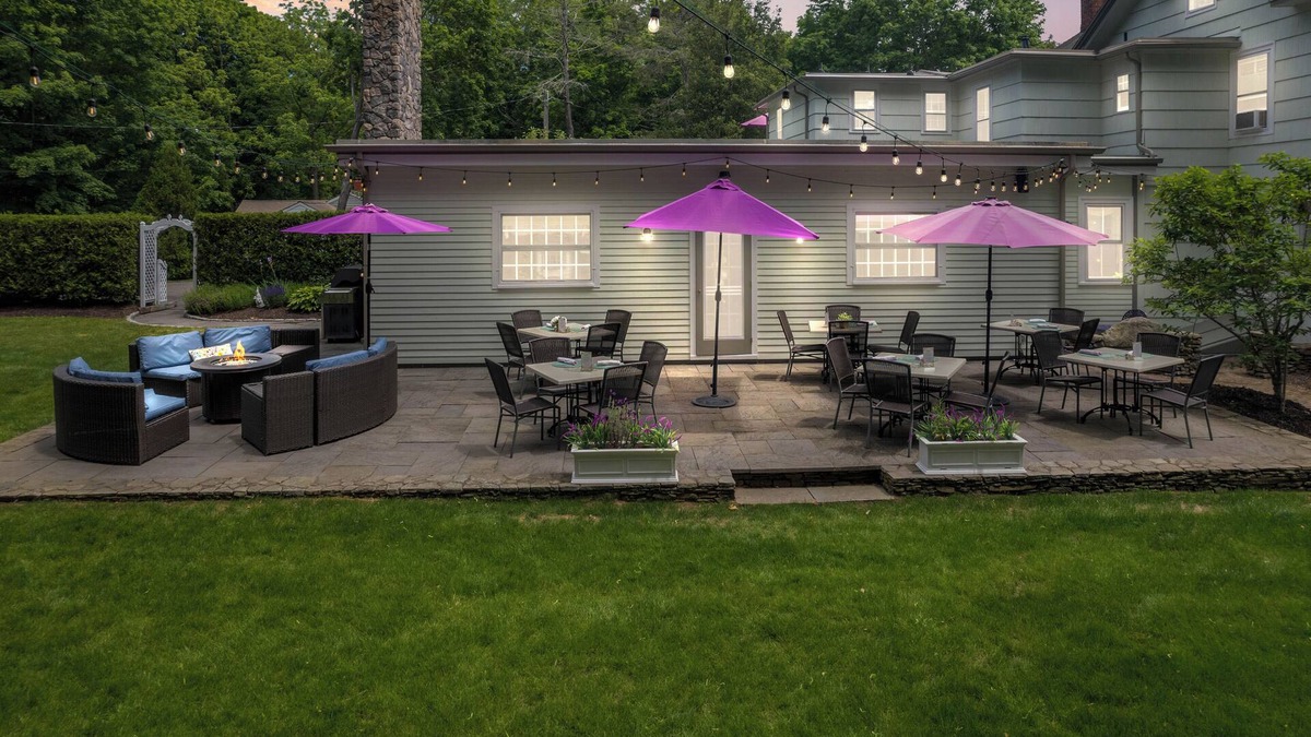 Westbrook Center Bed & Breakfast | Westbrook Inn B&B