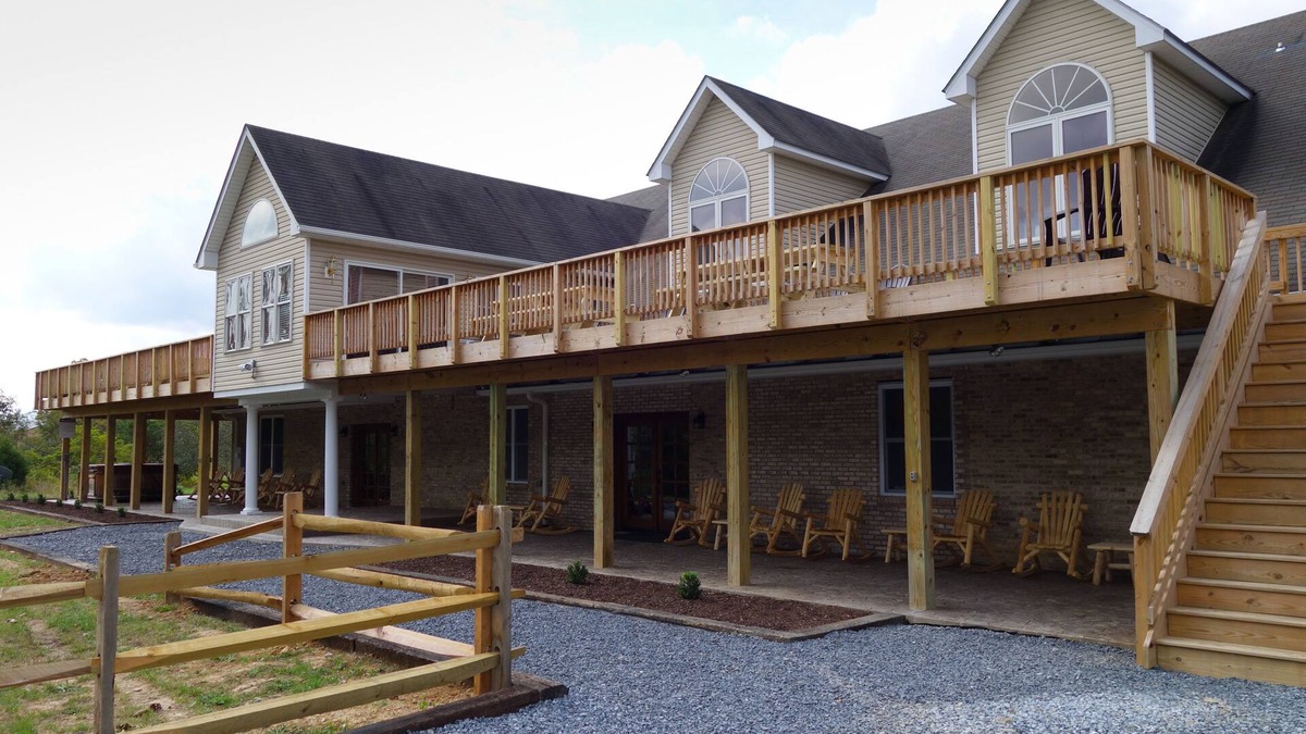 Luray Villa | Westcott House- Privacy, amenities and space all in one beautiful package!