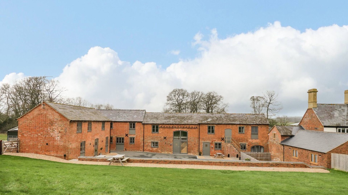 Gretton Other | WESTER, character holiday cottage, with a garden in Crick