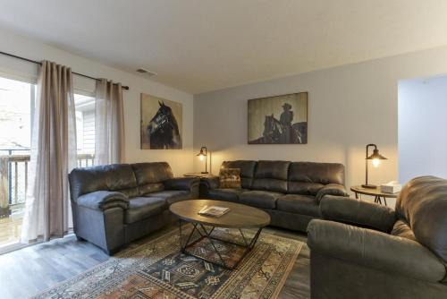 Branson House | Western Comfort