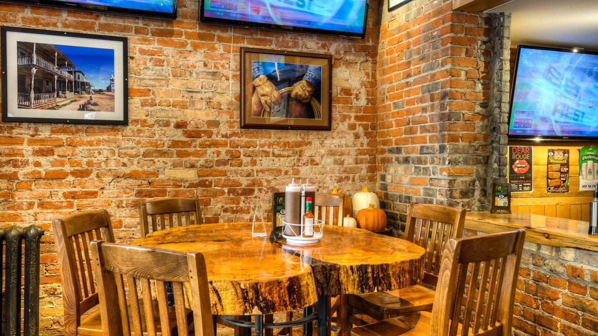 Guelph Hotel | Western Hotel & Executive Suites