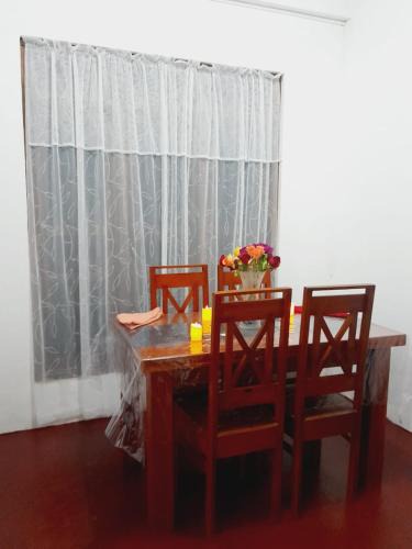 Gomagoda House | Western House