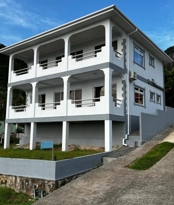 Port Glaud Apartment | Western Ocean Breeze Self Catering