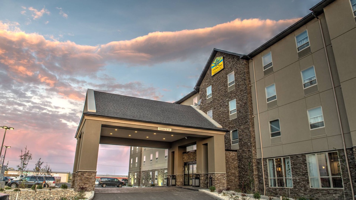 Estevan Hotel | Western Star All Suites Signature Hotel