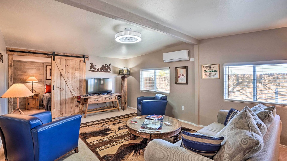 Desert Hills Cottage | Western-Style Phoenix Home: 15 Mi to Lake Pleasant