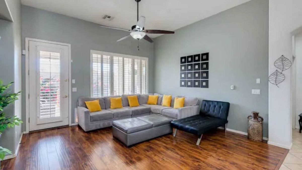 Rovey Farm Estates House | WESTGATE/DIMOND CASINO/GREAT LOCATION