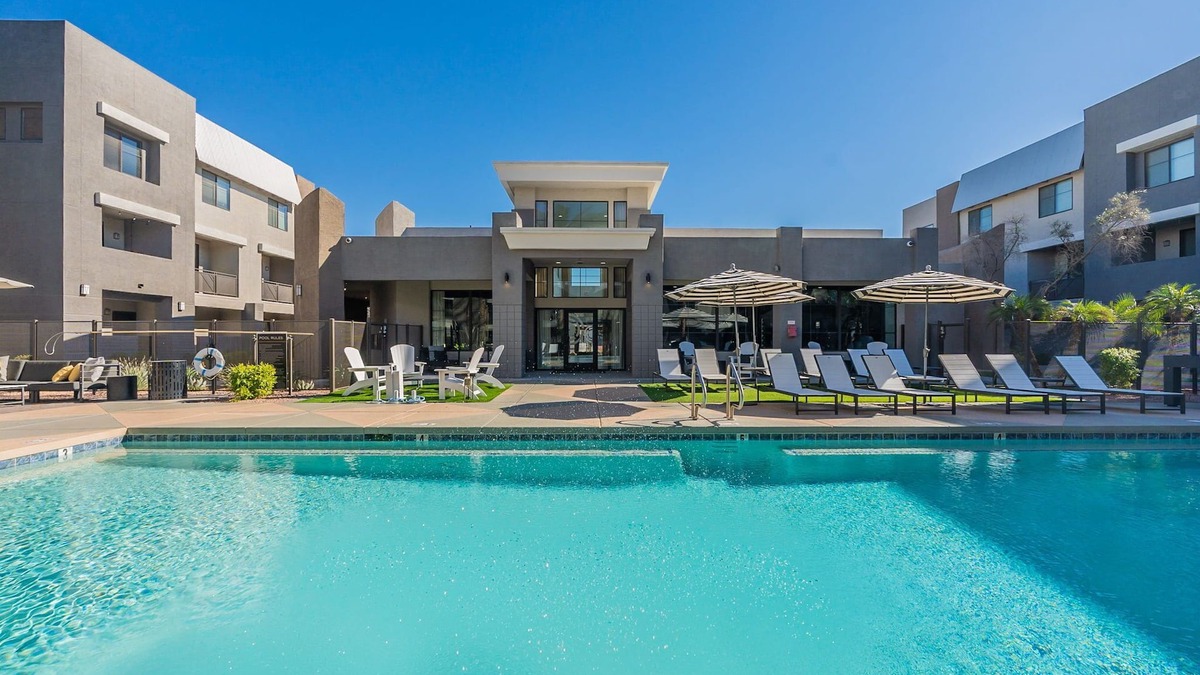 Glendale Sports and Entertainment District Apartment | Westgate Luxury Apartment