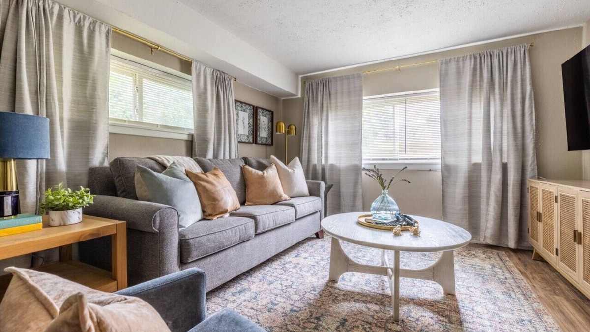 Westlake Apartment | Westlake Stylish Apartment
