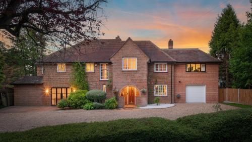 Ashtead House | Westleigh