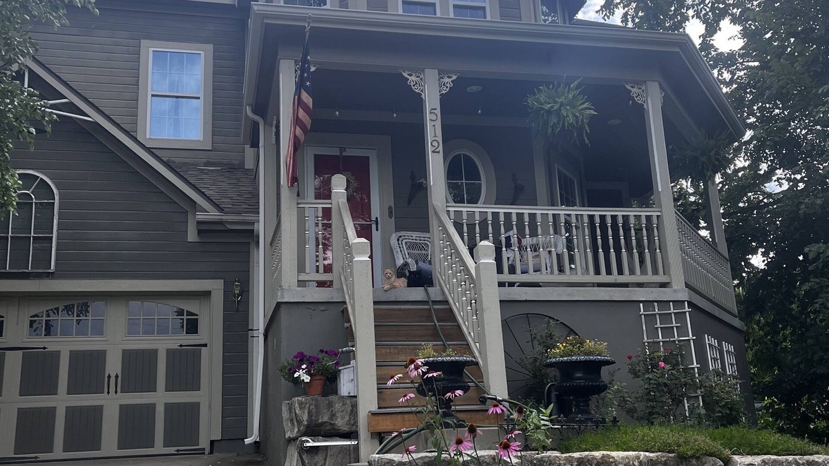 Weston House | Weston Home perfectly located. Walk from the house and explore town!