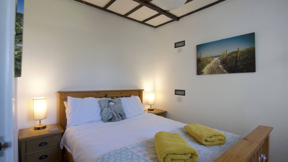 West Bay Apartment | Westpoint Apartments - Apartment 7 Dog Friendly