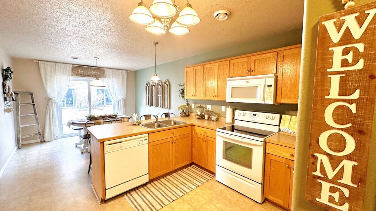 West Fargo House | Westport Beach Hideout