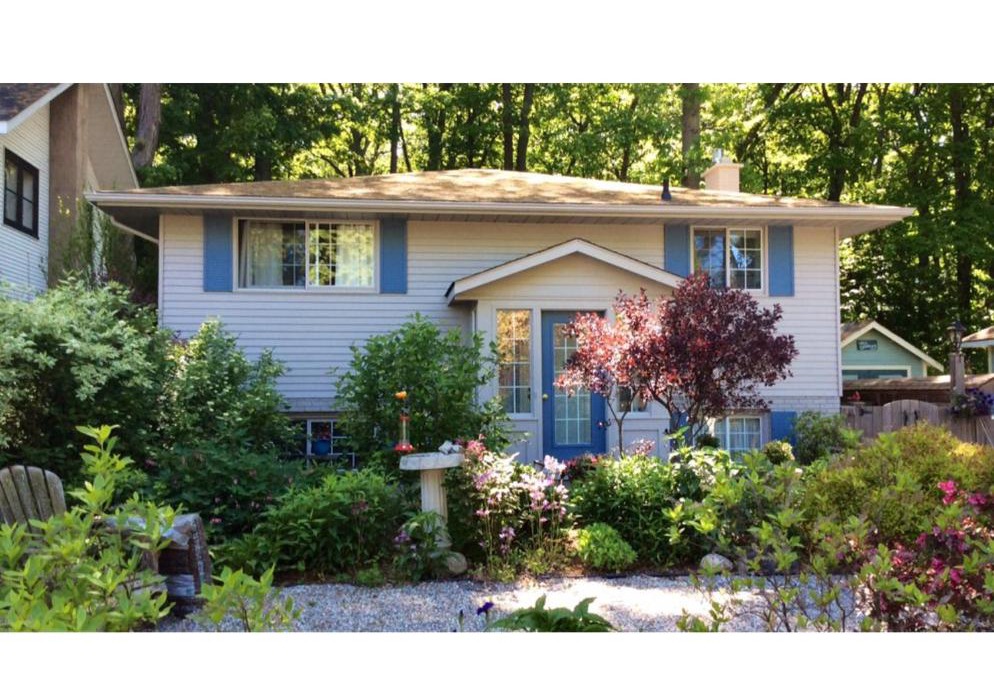 Historic Old Town House | Westwood Cottage License #059-2024
