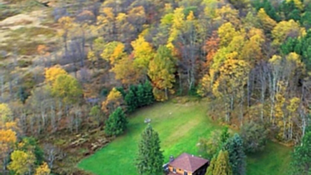 Canaan Valley House | Westwood-Very Private - Blackwater Canyon Trail- 1 mile from Thomas