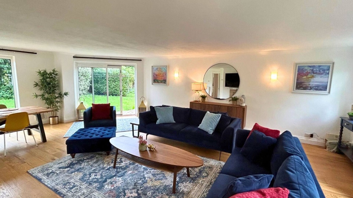 Weybridge House | Weybridge Stunning Five Bedroom Family Home